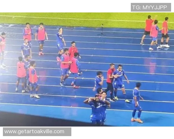 重庆羽毛球队以84分稳居锦标赛积分榜首位展现强劲实力